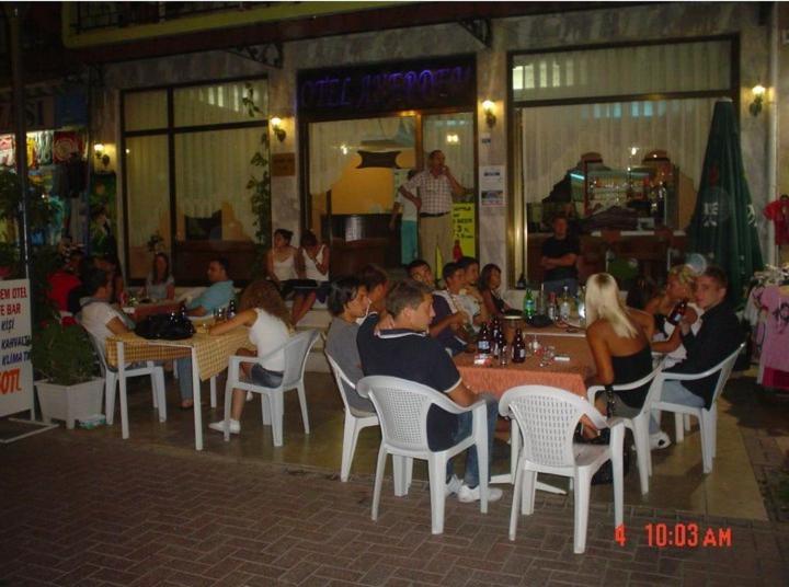 Akerdem Hotel Kusadası Esterno foto