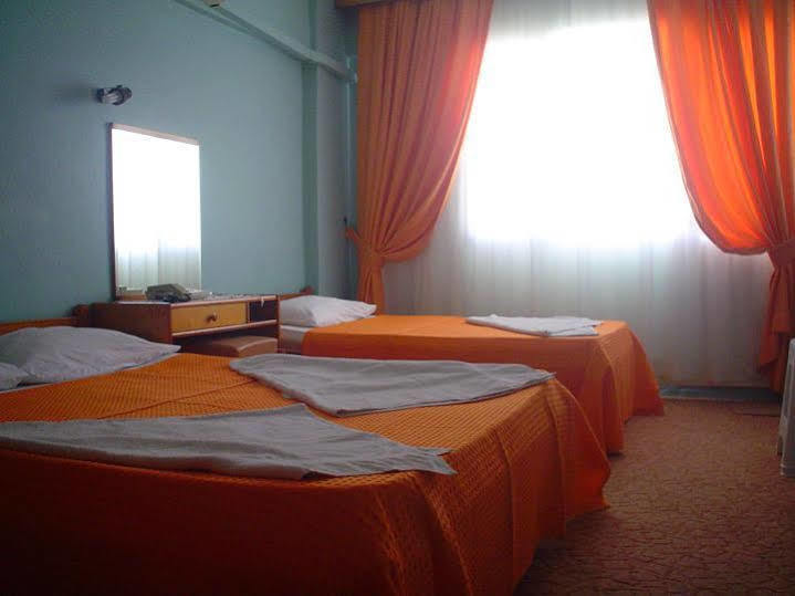 Akerdem Hotel Kusadası Esterno foto
