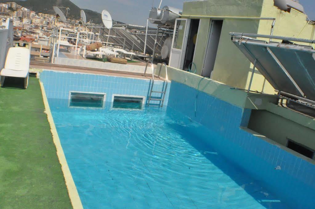 Akerdem Hotel Kusadası Esterno foto